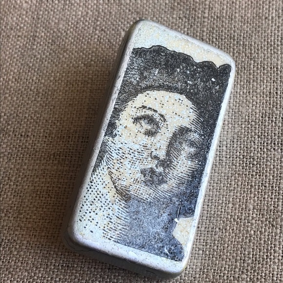 Roaring 20's Model Brooch - Picture 1 of 2